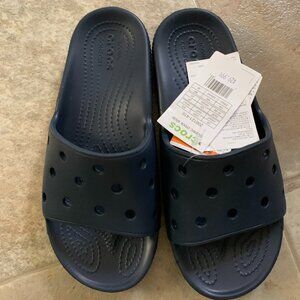 CROCS ---  MEN 5 / WOMEN 7